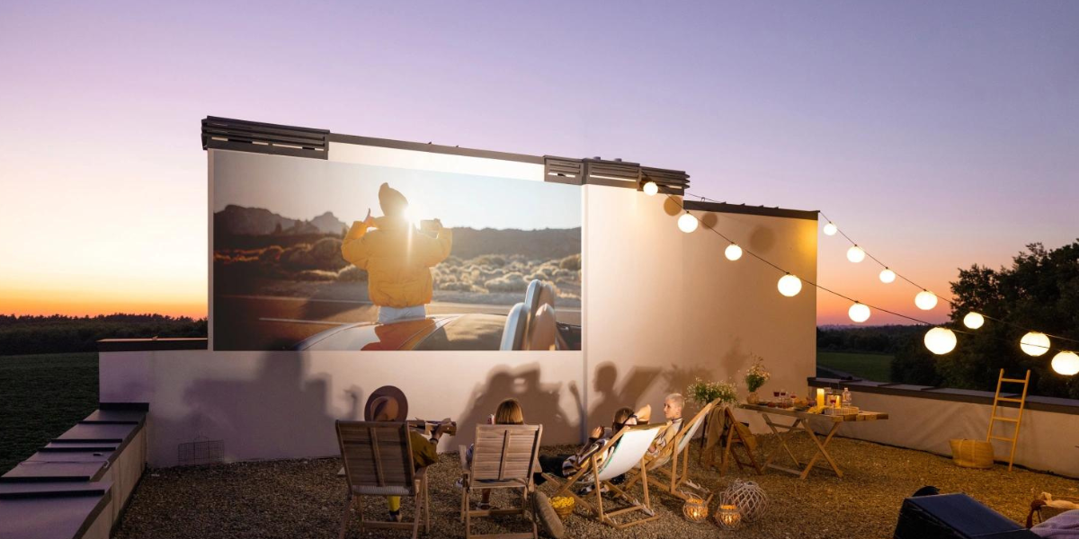 Are outdoor projectors worth it? – YOWHICK