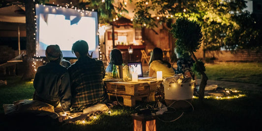 How to set up an outdoor projector?